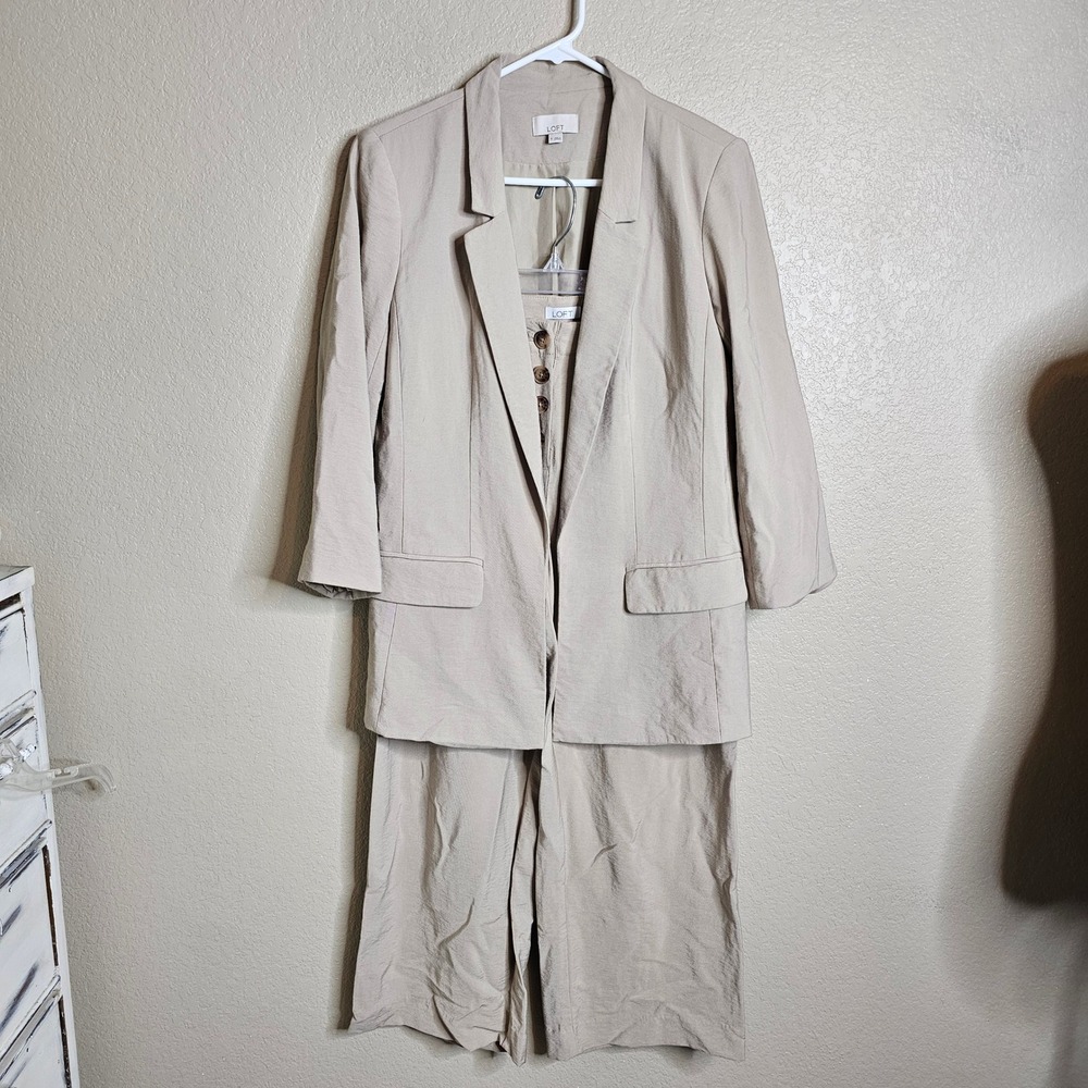 Loft 2 Piece Pant Suit set Blazer 6, High Waist Button Fluid Pant 4 khaki tan